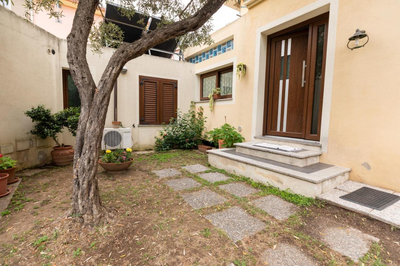 Theo'S Rooms Olbia Exterior photo